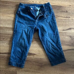 Dark Wash Cropped Denim Capris